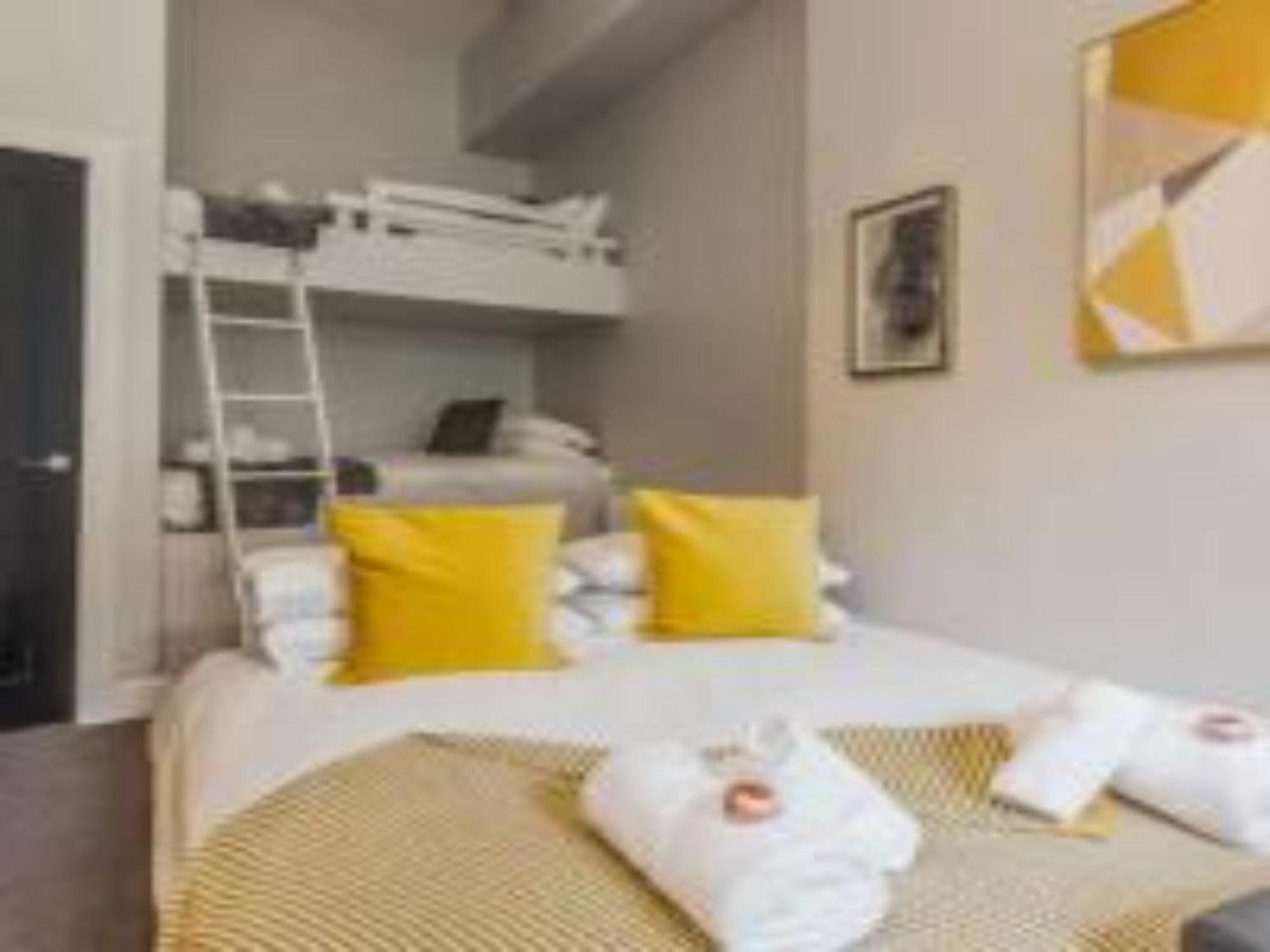 Pass The Keys Main Door 3 Bed With Free Parking Appartement